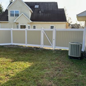 Chesapeake Bay - Tan & Tan Vinyl - Posts